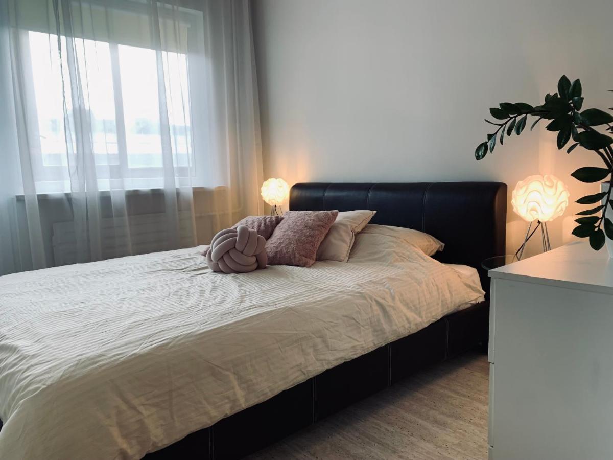 You'Ll Love This Large Apartment! Free Parking! 塔林 外观 照片