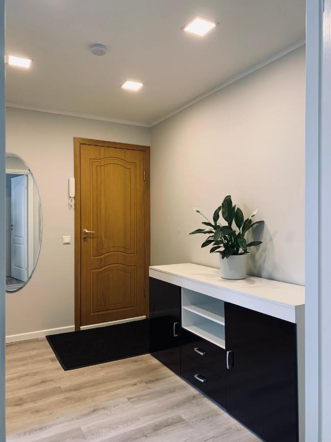 You'Ll Love This Large Apartment! Free Parking! 塔林 外观 照片