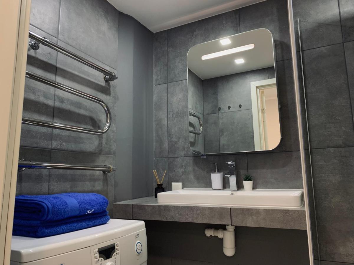 You'Ll Love This Large Apartment! Free Parking! 塔林 外观 照片